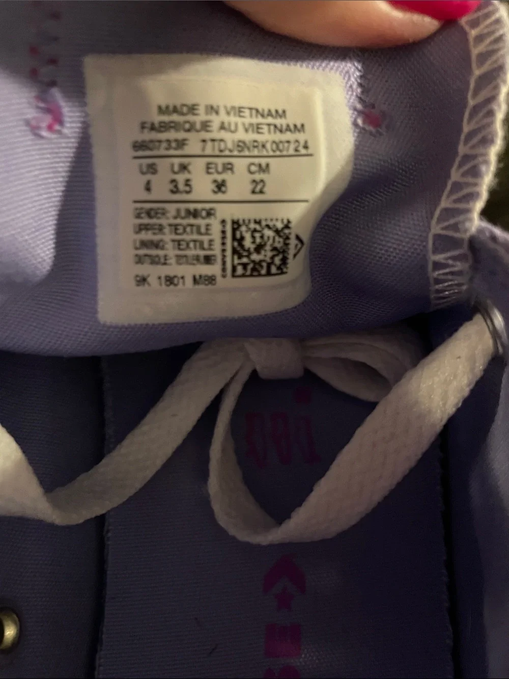 Converse Lavender Canvas Low Top Sneakers with Pink Accents Sz 4